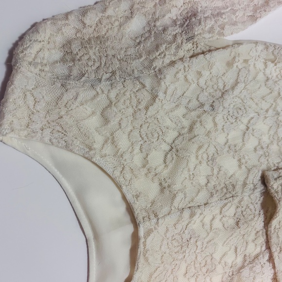 handmade ivory  lace flare long sleeve scoop neck top S - Picture 2 of 3